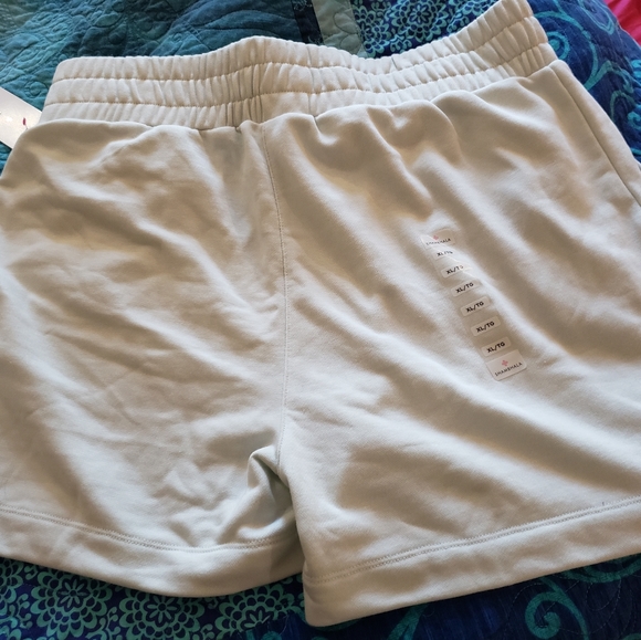 Shambhala xl brand new shorts - Picture 4 of 4